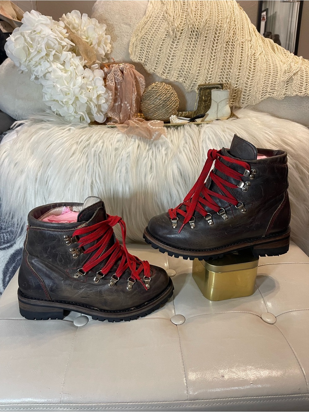 Freebird by Steven RETIRED/MOD. RARE “Hiker” in Brown Distressed Leather Boots